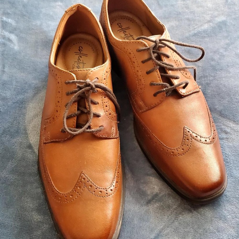 Clark's Leather shoes- Light Brown/Tan size 10D